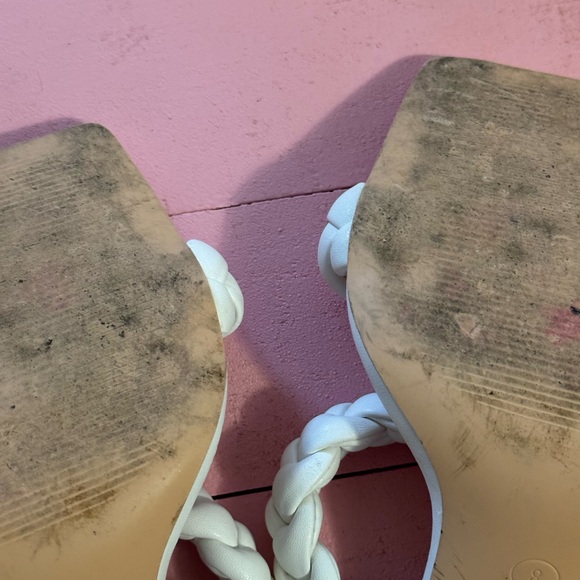 Olivia Women's Elegant White Braided Sandals - Picture 4 of 4